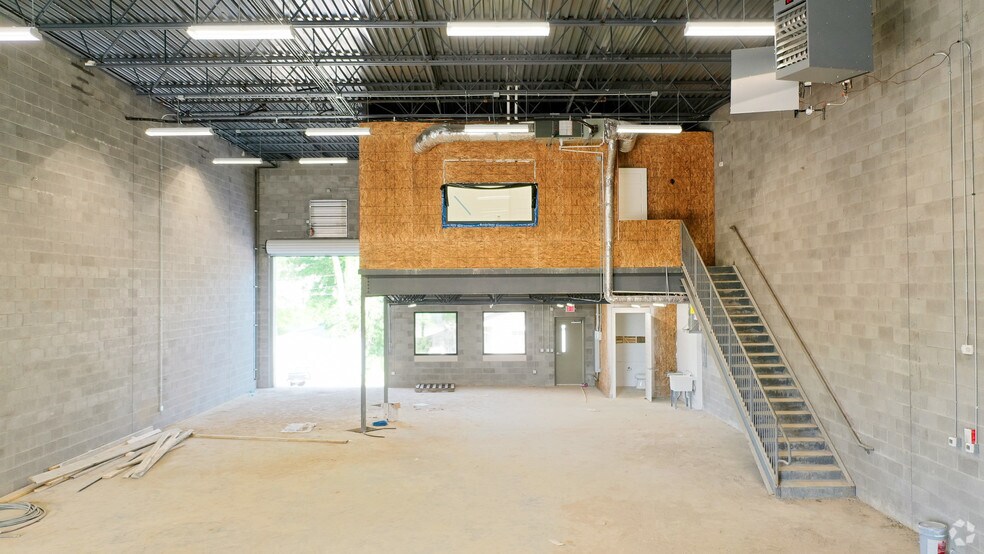 More Photos Of 2141 Utopia Ave, Nashville Flex For Lease