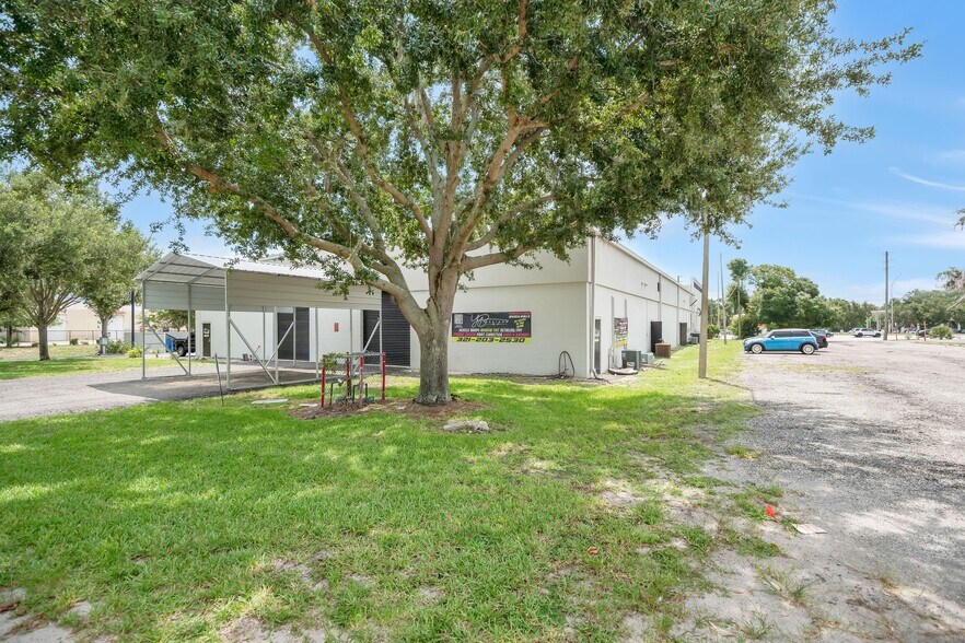 More Photos Of 2350 Us-17-92, Longwood Showroom For Sale