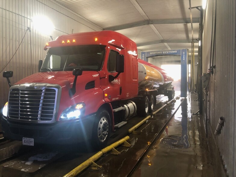 More Photos Of 301 NW County Rd, Hobbs Carwash For Sale