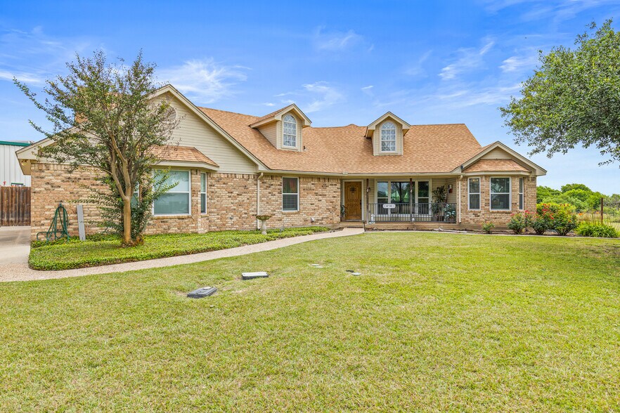 More Photos Of 414 County Road 437, Eddy Service For Sale