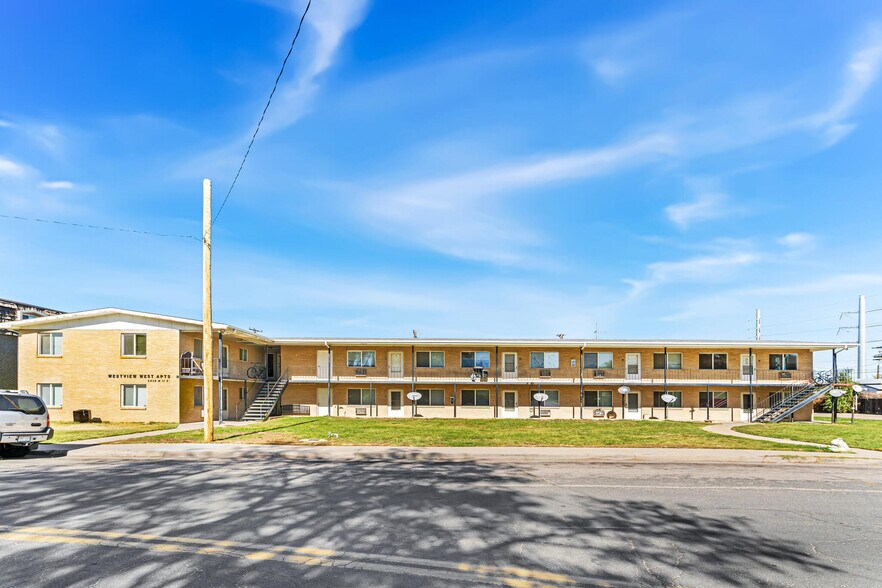 More Photos Of 2435-2459 W 11th St, Greeley Apartments For Sale