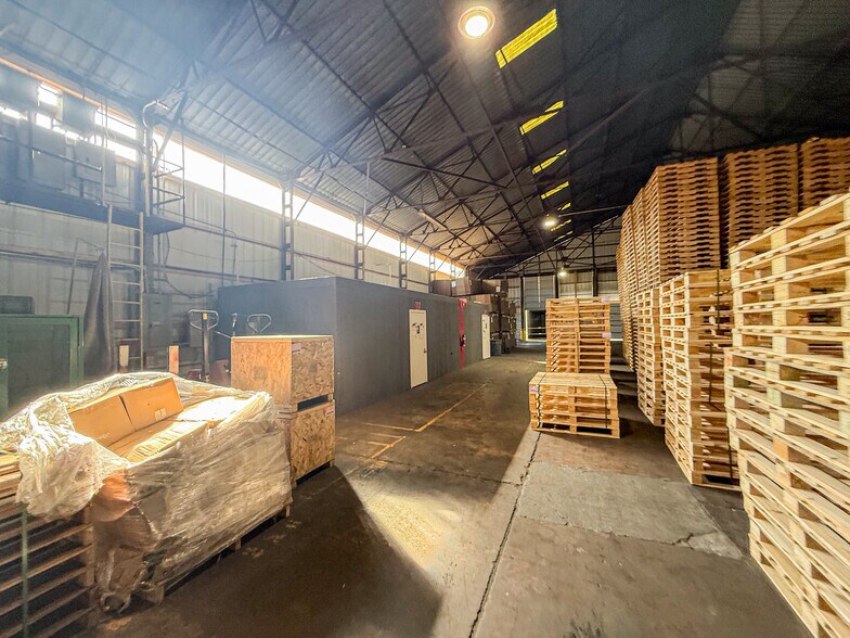 More Photos Of 116 N River Ave, Parker Warehouse For Sale