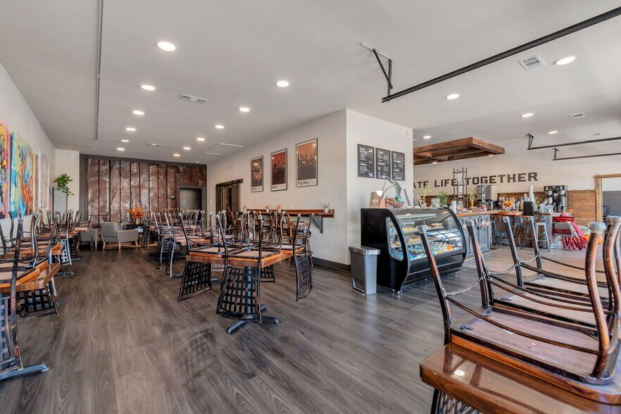 More Photos Of 179 E Moreno St, Buford General Retail For Sale