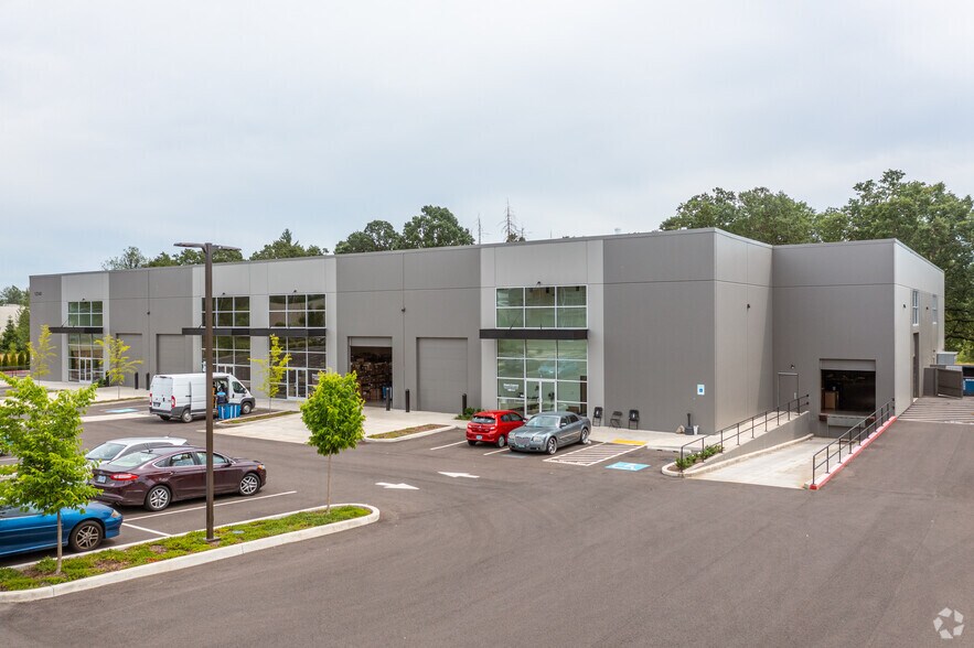 Primary Photo Of 12540 SW Leveton Dr, Tualatin Manufacturing For Sale