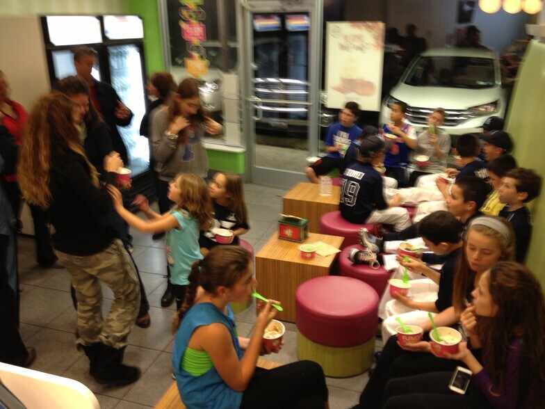 More Photos Of 77 Quaker Ridge Rd, New Rochelle General Retail For Lease