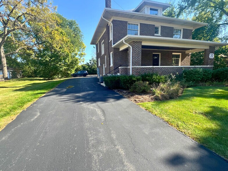 More Photos Of 232 S Batavia Ave, Batavia Office For Sale