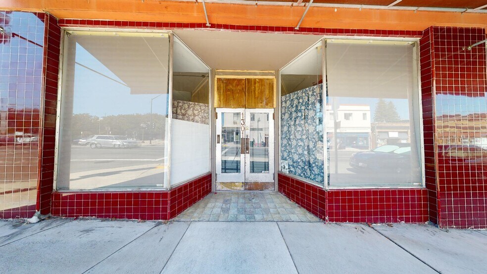 More Photos Of 1301-1303 Pomona St, Crockett Freestanding For Sale