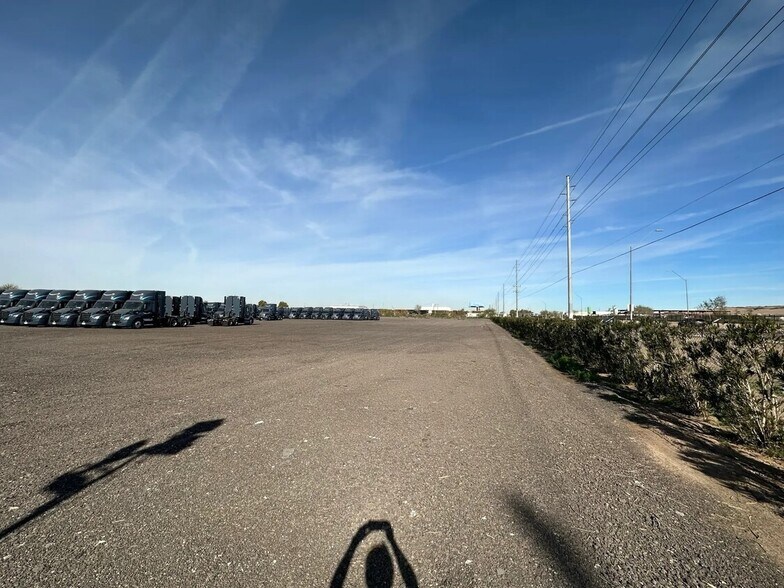 More Photos Of 3420 S 35th Ave, Phoenix Contractor Storage Yard For Lease