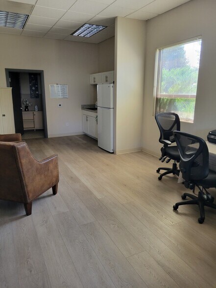 More Photos Of 51530 Huntington Rd, La Pine Office For Lease