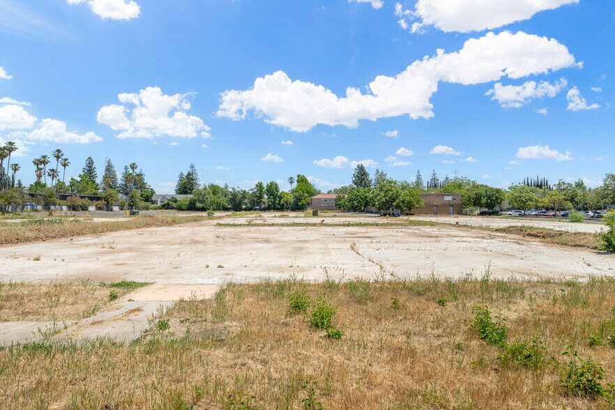 More Photos Of 1420 Howe Ave, Sacramento Land For Sale