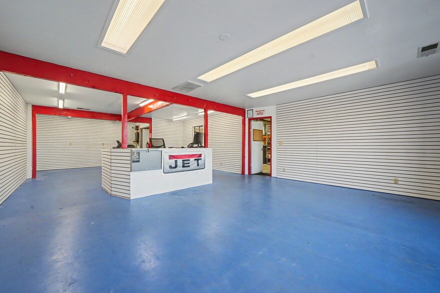 More Photos Of 11020 N State Highway 49, Martell Freestanding For Sale
