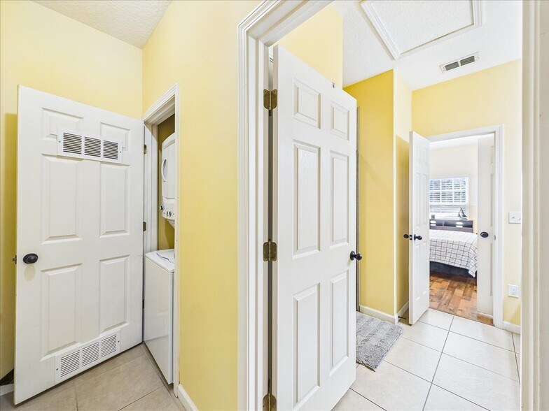 More Photos Of 100 Pilothouse Ct, Palatka Multifamily For Sale