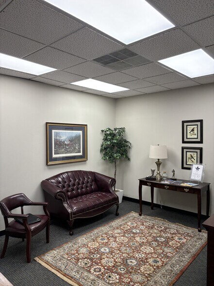 More Photos Of 330 Pelham Rd, Greenville Office For Lease