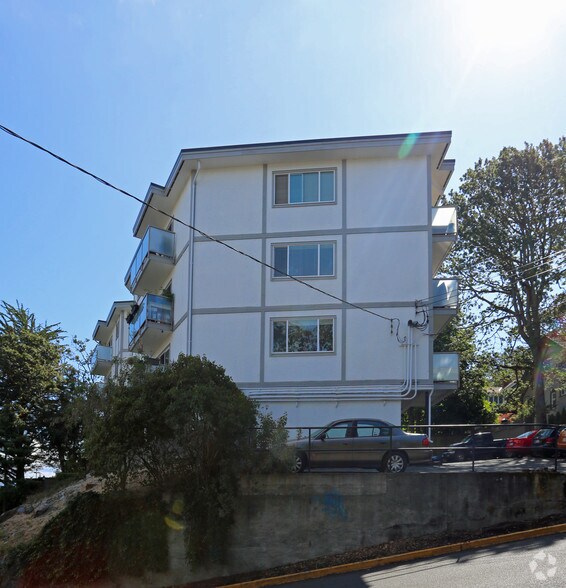 More Photos Of 1527 Fort St, Victoria Apartments For Sale