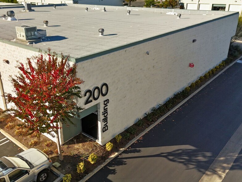 More Photos Of 1495 W 9th St, Upland Warehouse For Lease