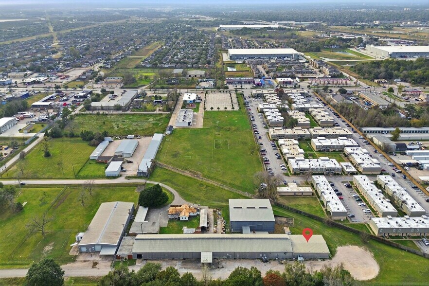 More Photos Of 13025 Fadeway ln, Houston Industrial For Lease