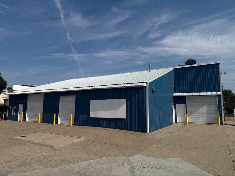 Primary Photo Of 116 Smokey St, Fort Collins Flex For Sale