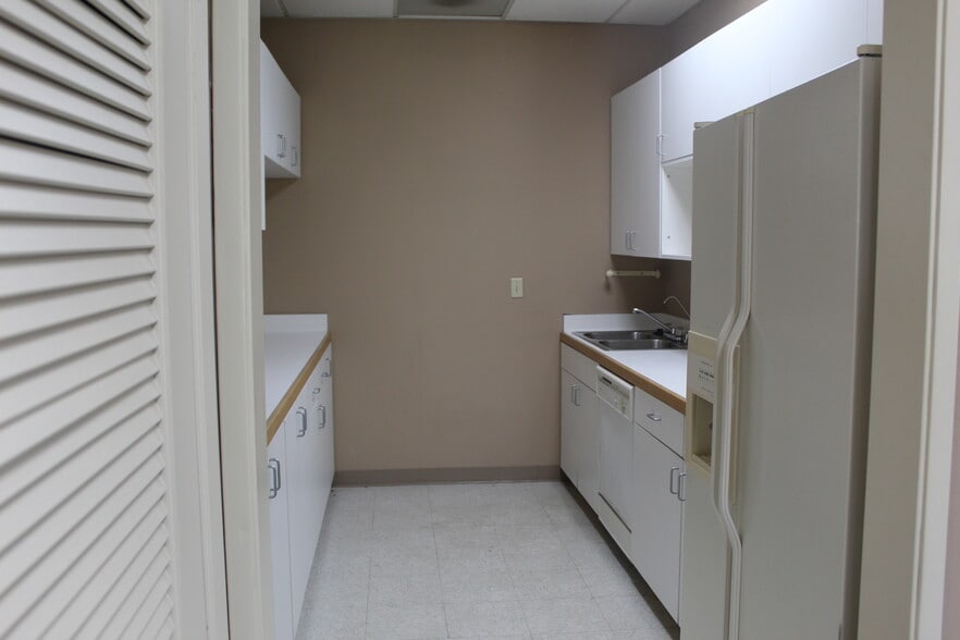 More Photos Of 26391 Crown Valley Pky, Mission Viejo Office For Lease