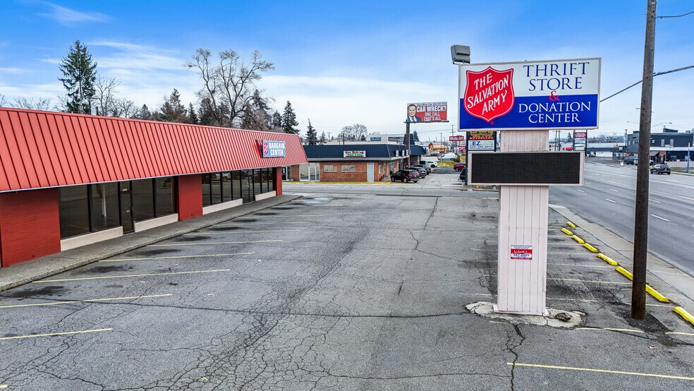 More Photos Of 11211 E Sprague Ave, Spokane Valley Storefront For Sale