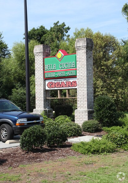 Primary Photo Of 5177 Southport-Supply Rd, Southport General Retail For Sale