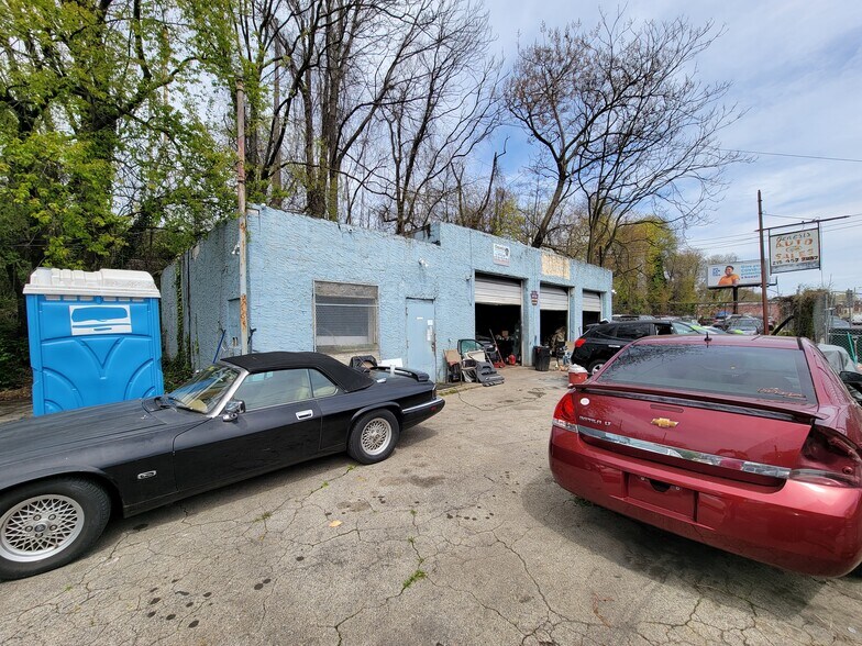 More Photos Of 1757-1765 Windrim Ave, Philadelphia Auto Repair For Sale