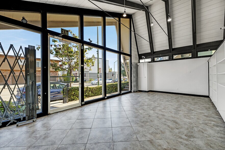 More Photos Of 4319 Piedmont Ave, Oakland Storefront Retail Office For Lease