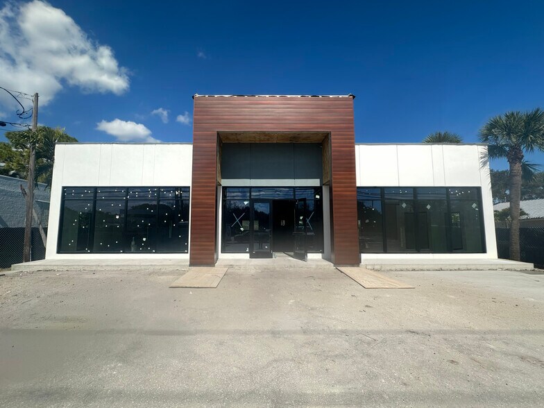 Primary Photo Of 4265 Northlake Blvd, Palm Beach Gardens Freestanding For Lease