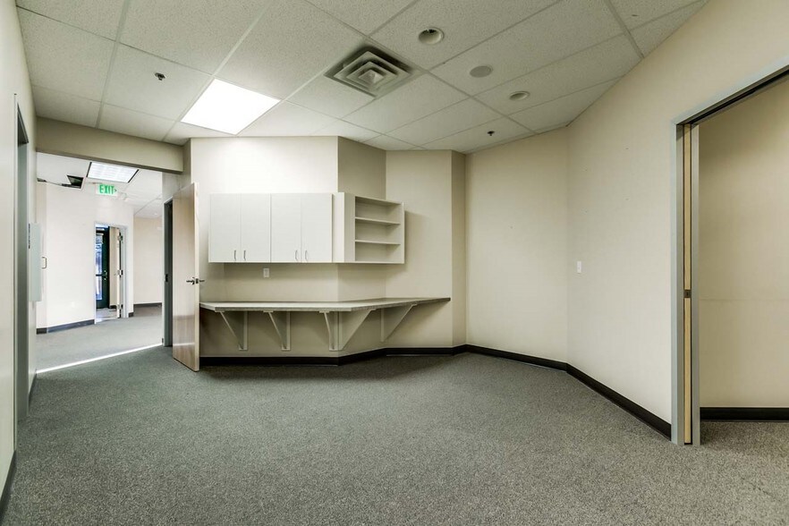 More Photos Of 408 S Eagle Rd, Eagle Coworking Space