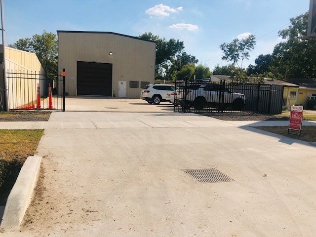 Primary Photo Of 10251 Tanner Rd, Houston Warehouse For Lease