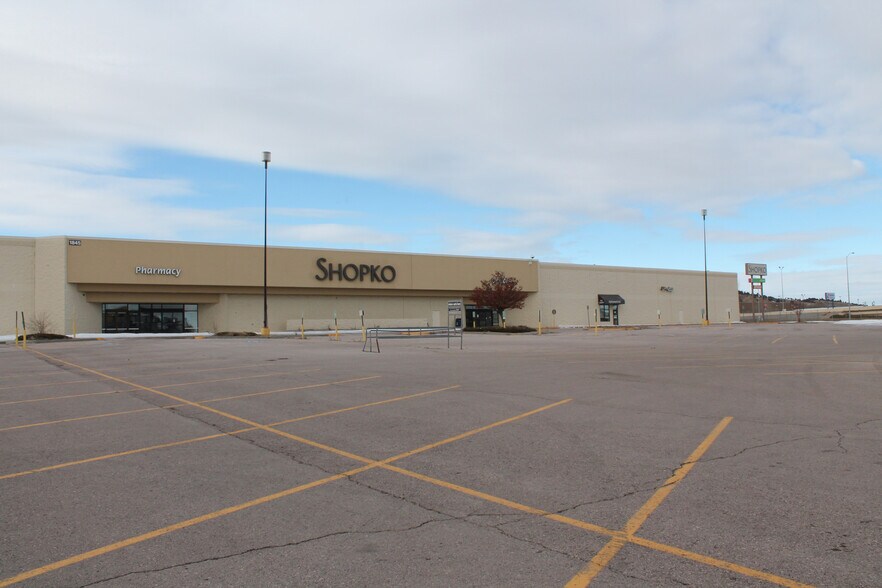 More Photos Of 1845 Haines Ave, Rapid City Freestanding For Lease