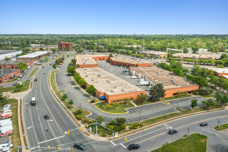More Photos Of 14231 Willard Rd, Chantilly Light Distribution For Lease