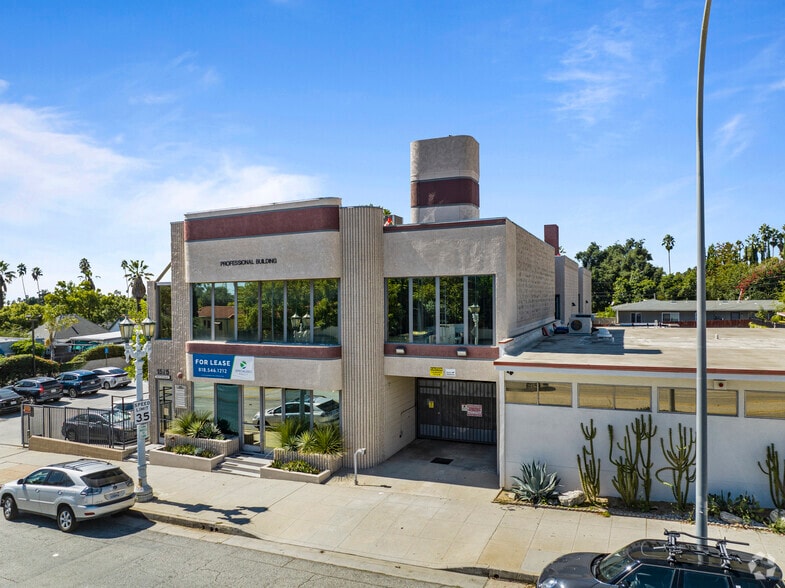 More Photos Of 1575 N Lake Ave, Pasadena Medical For Lease