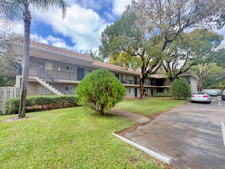 Primary Photo Of 1111 SW 4th St, Fort Lauderdale Apartments For Sale