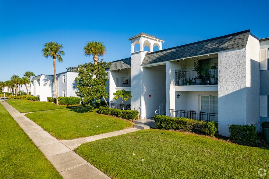 More Photos Of 7315 W Hanna Ave, Tampa Apartments For Sale