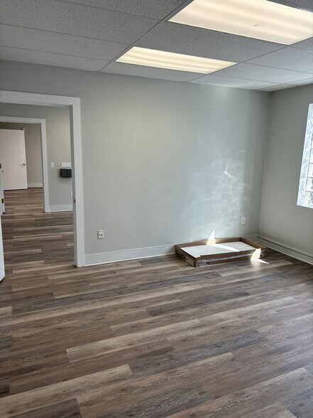 More Photos Of 17 Water St, Milford Office For Lease