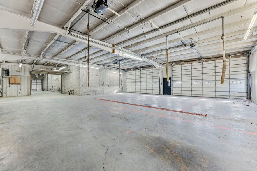 More Photos Of 403 Maple St, Overbrook Industrial For Sale