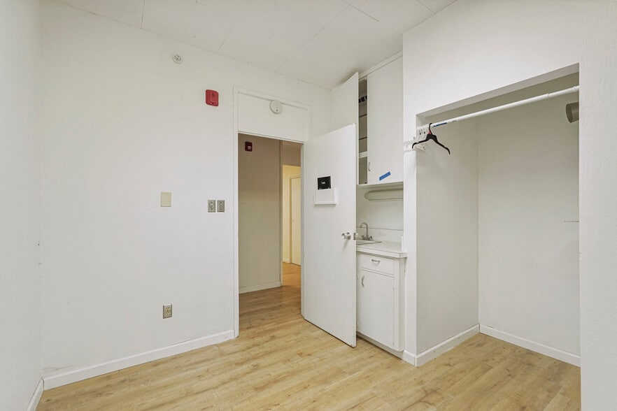 More Photos Of 512 W Harding Way, Stockton Medical For Sale