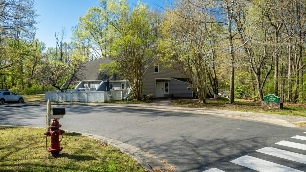 More Photos Of 1307 W Woodcroft Pky, Durham Office For Sale