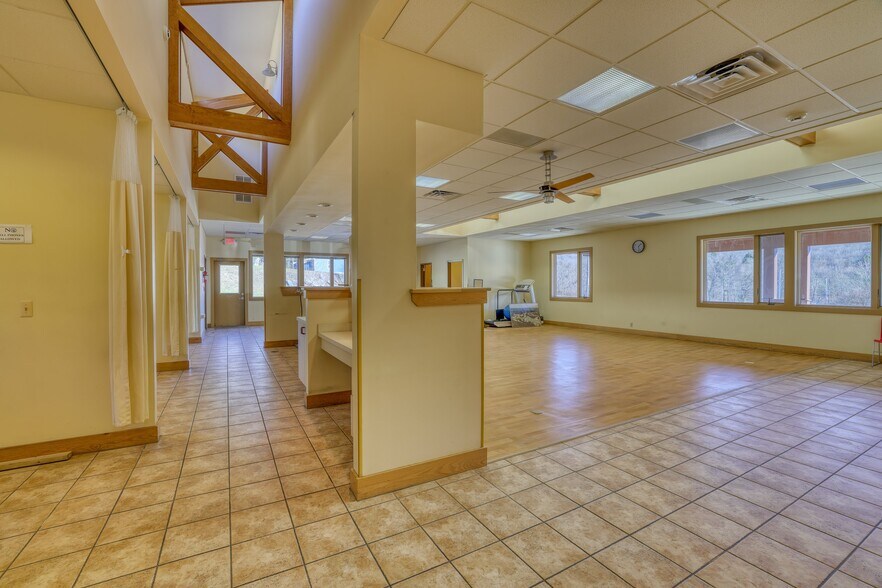 More Photos Of 14 Harris Bushville Rd, Monticello Medical For Sale