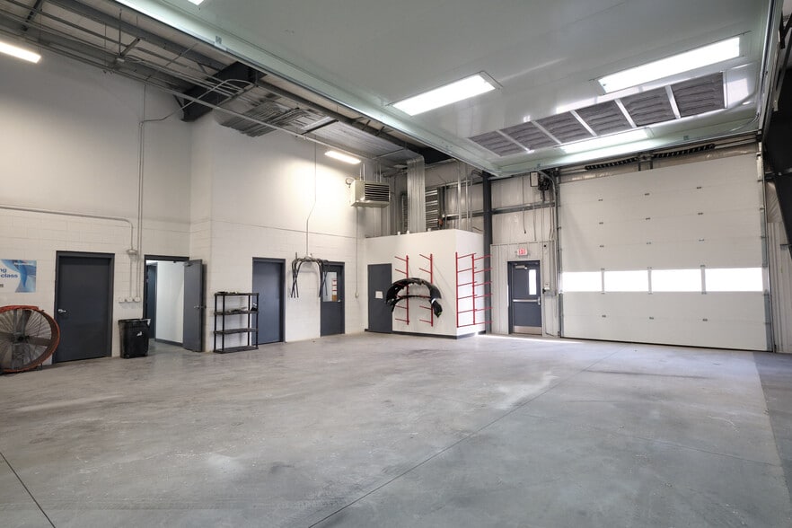 More Photos Of 1755 William Blount Dr, Maryville Auto Repair For Sale