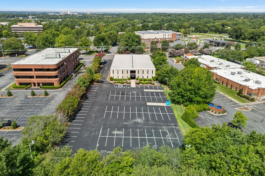 More Photos Of 6401 Carmel Rd, Charlotte Office For Lease
