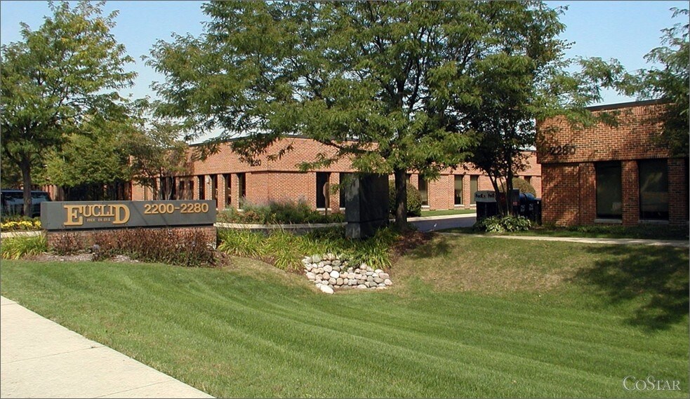 More Photos Of 2280 Hicks Rd, Rolling Meadows Unknown For Lease