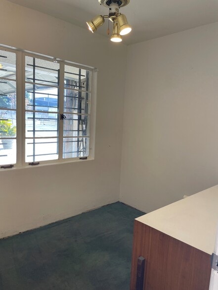 More Photos Of 645 N D St, San Bernardino Auto Dealership For Lease
