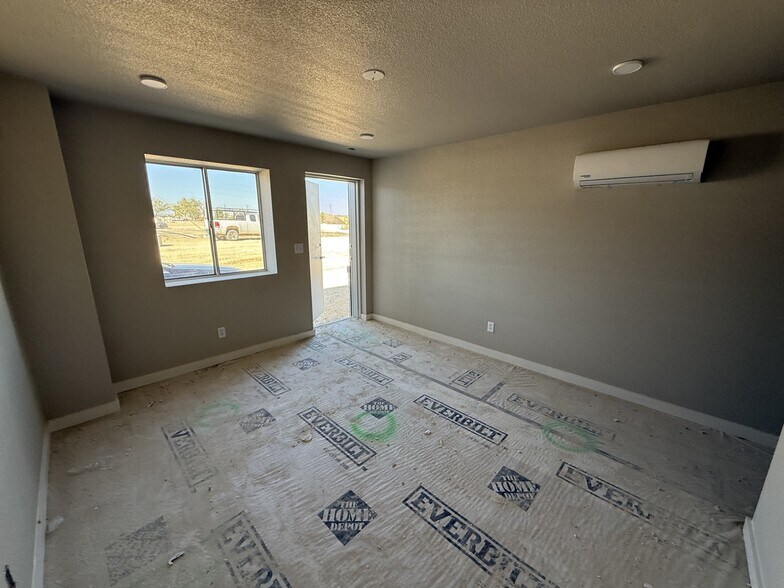 More Photos Of 8081 Old Bastrop Rd, New Braunfels Unknown For Lease