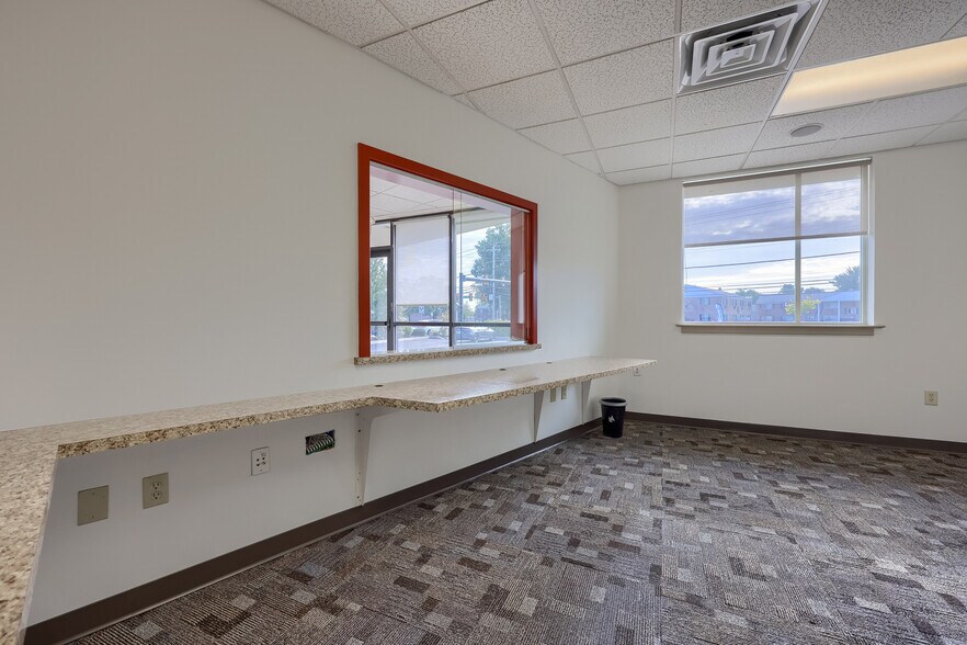 More Photos Of 1864 Oregon Pike, Lancaster Office For Sale