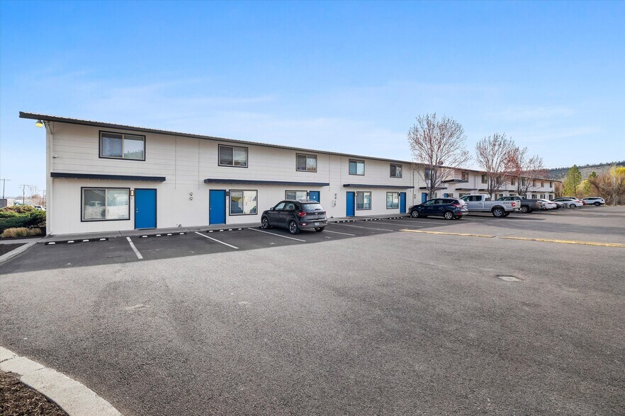 More Photos Of 940 NW 2nd St, Prineville Apartments For Sale