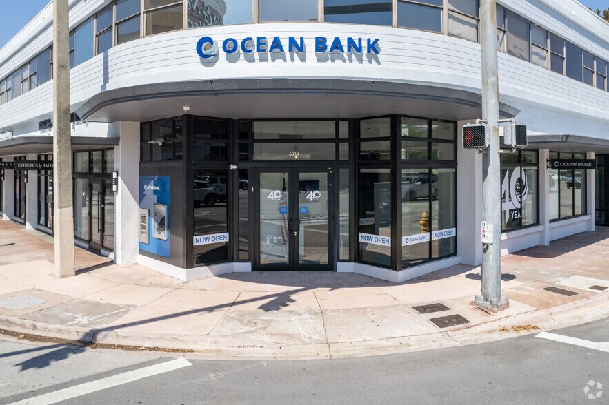 More Photos Of 6907-6915 SW 57th Ave, South Miami Office For Lease