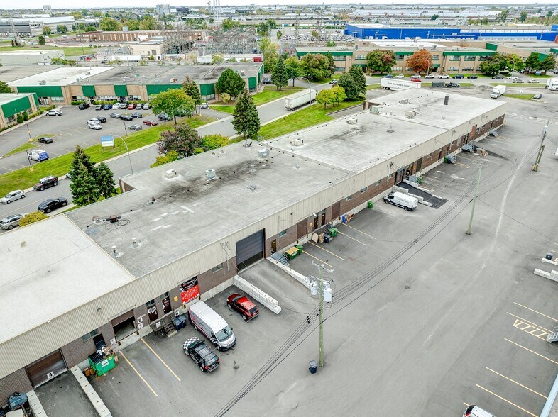 More Photos Of 341-371 Rue Isabey, Saint-Laurent Distribution For Lease