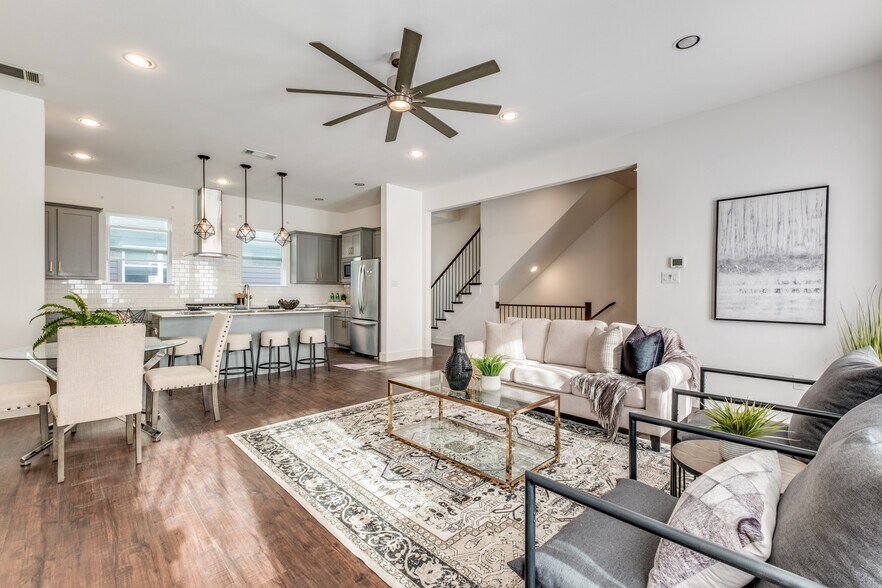 More Photos Of 2513 El Camino Ln, Dallas Specialty For Sale