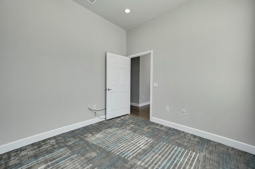 More Photos Of 1101 Satellite Vw, Round Rock Medical For Lease